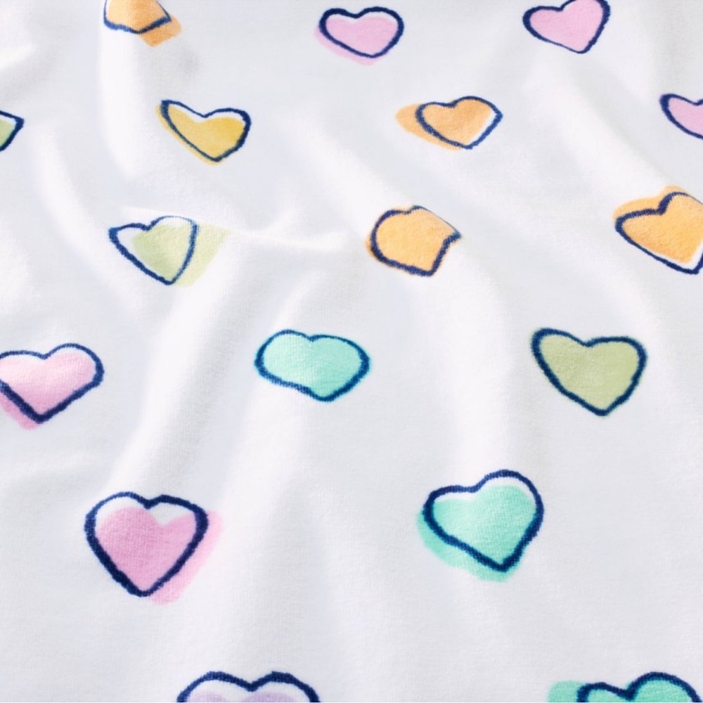 Roller Rabbit Target Disco Hearts Beach Towel NWT - Picture 3 of 3